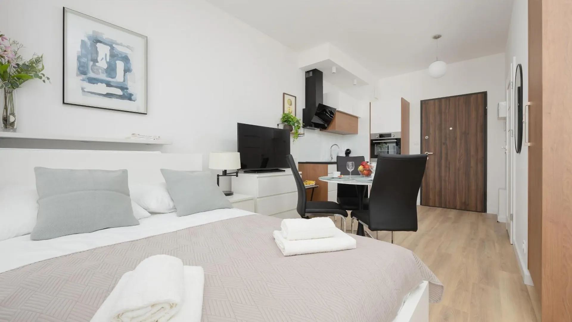 Sarmacka 27 Studio 3-Close To Medicover And Paley Warsaw Poland